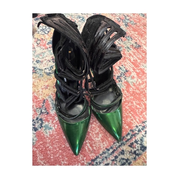 Designer Heels - Picture 2 of 2